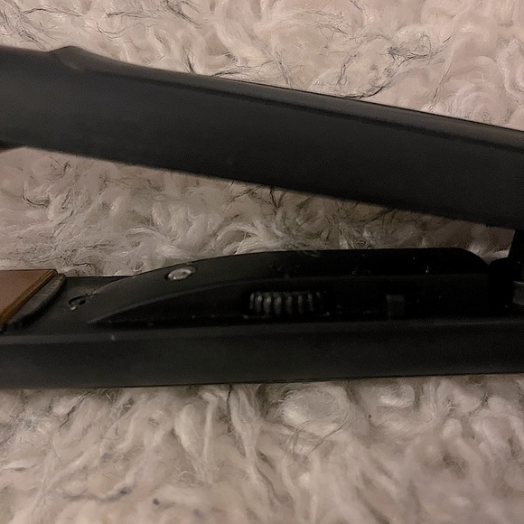 Flat Iron - Picture 2 of 5